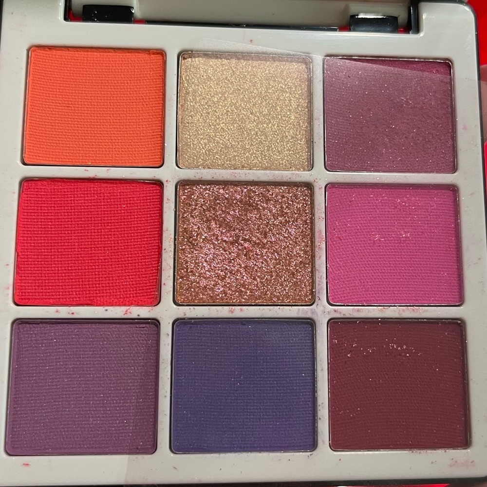 Anastasia Beverly Hills Norvina - Picture 4 of 5
